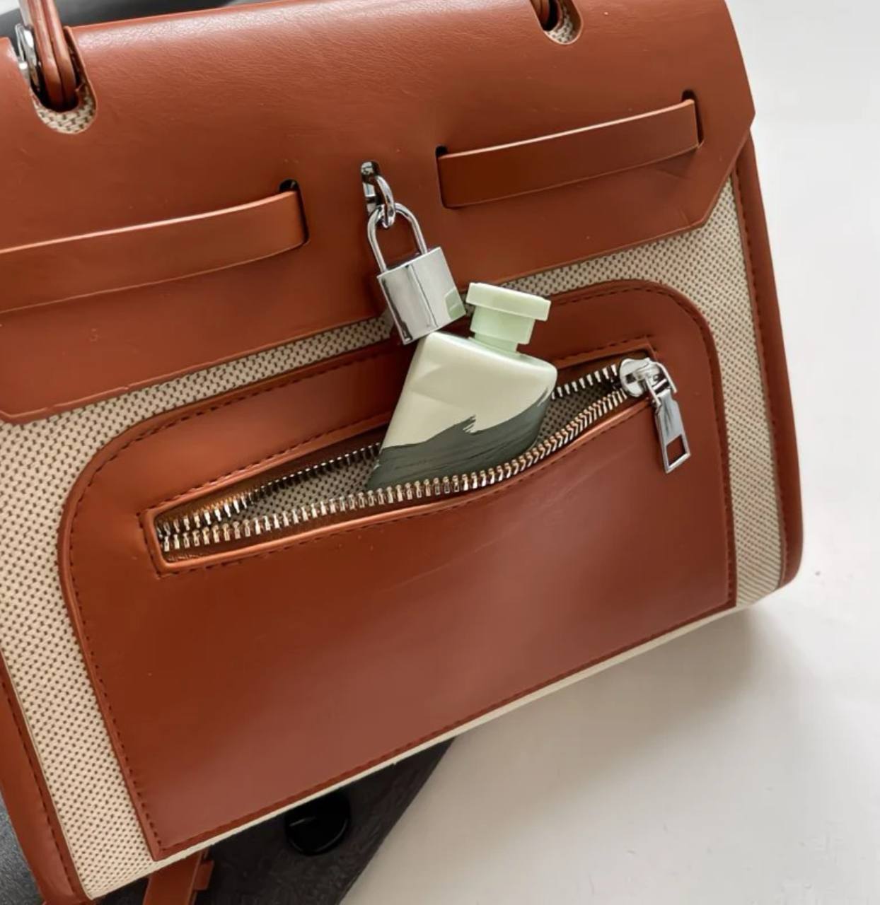 Вместительная сумка